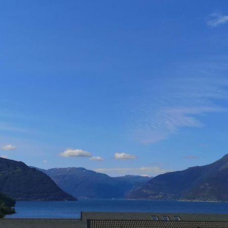 Kinsarvik Hostel Экстерьер фото