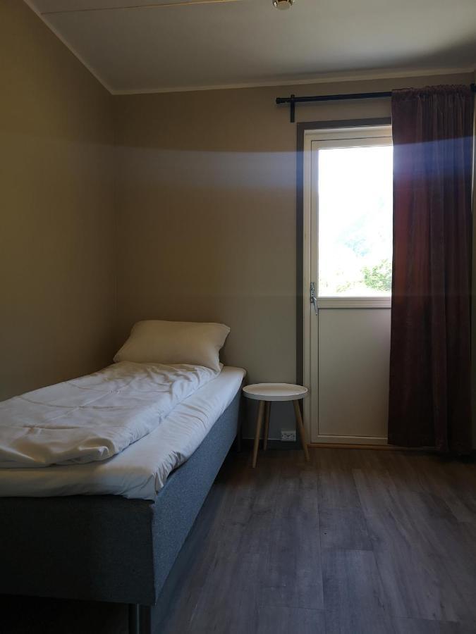 Kinsarvik Hostel Экстерьер фото