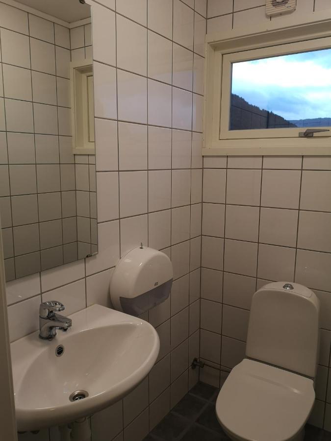 Kinsarvik Hostel Экстерьер фото